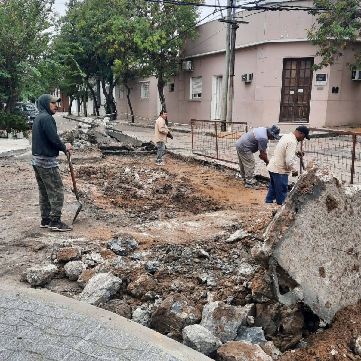 Ejecutan tareas en 3 de Febrero y Urquiza: hay restricciones al tránsito